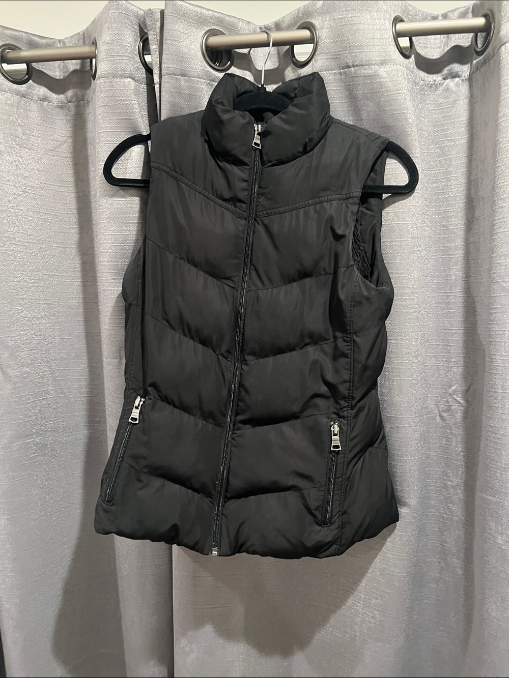 Banana Republic Black Quilted Sleeveless Puffer Vest